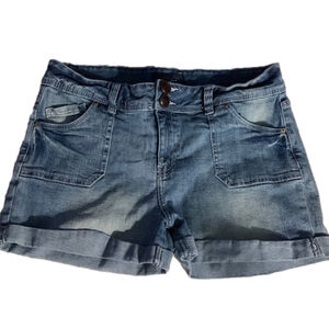 Liquid Blue Women's Jean Shorts Size 16